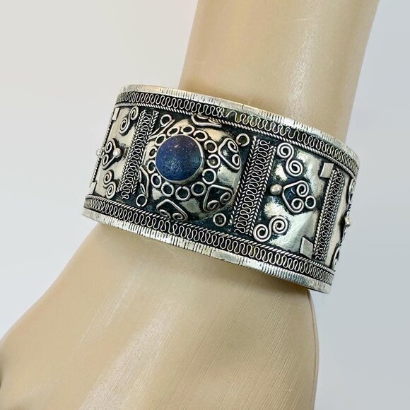 Lapis Bracelet, Afghan, Kuchi Jewelry, Silver Cuff, Vintage Cuff, Middle Eastern - Picture 2 of 5